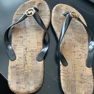 Michael kor flip flops black